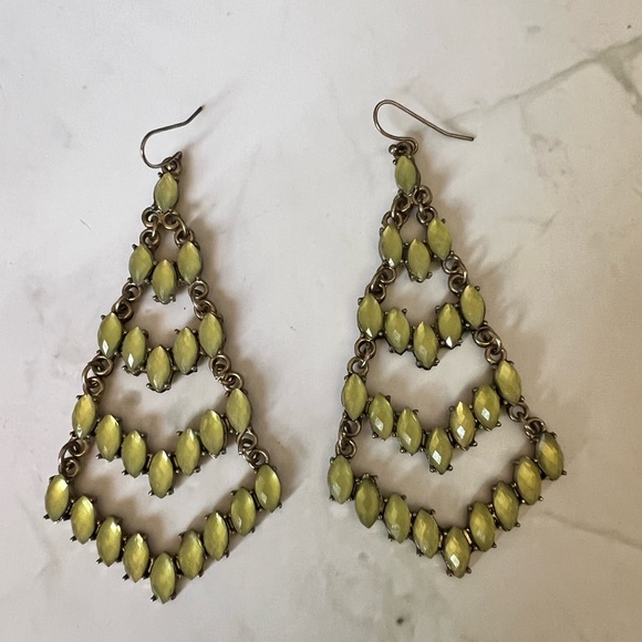 Dangling Green Four-Tiered Earrings NWOT - Picture 5 of 11
